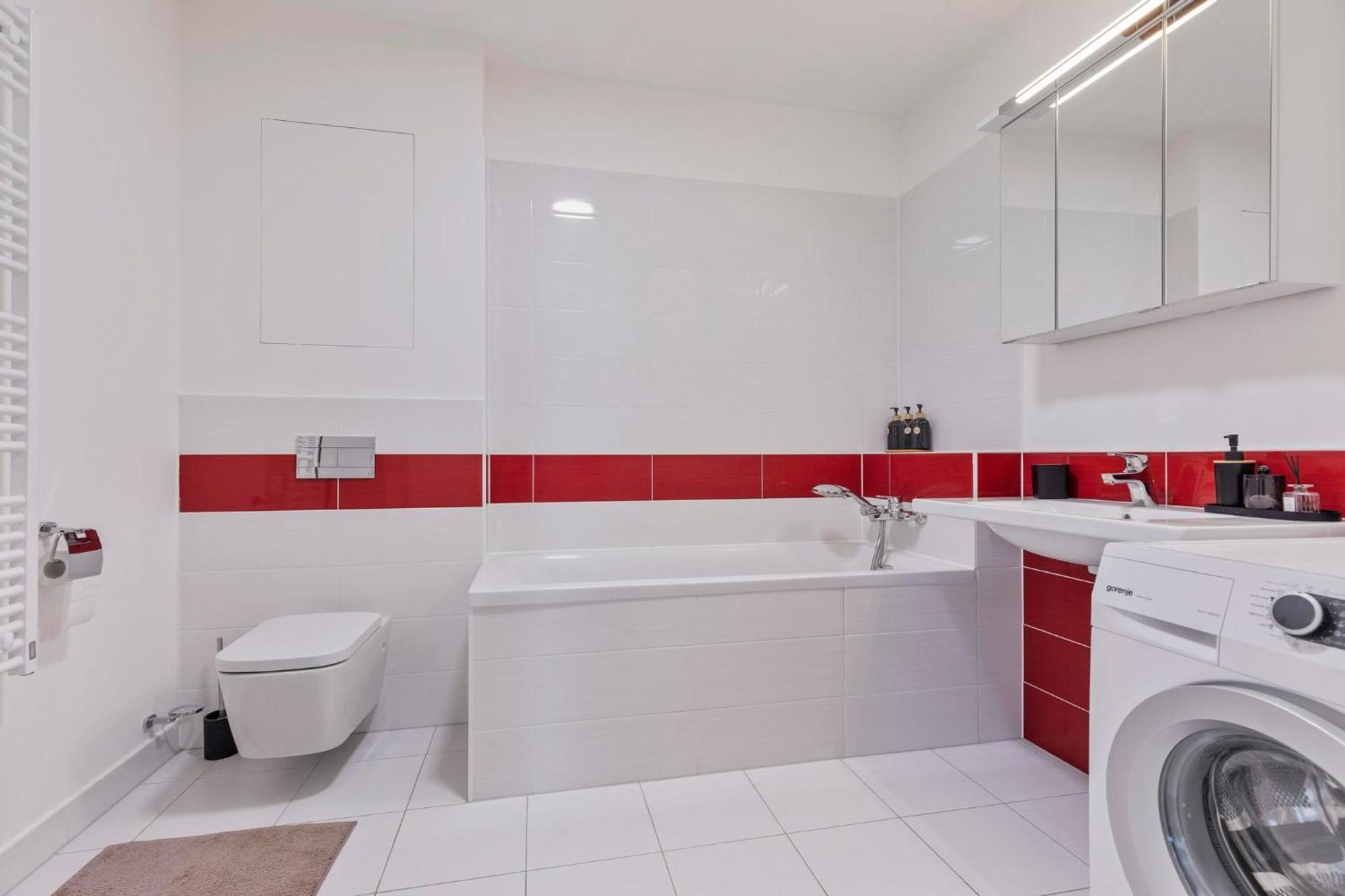 Panorama City Apartment In Downtown Area With Free Parking And Castle View Bratislava Buitenkant foto